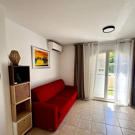 - Cosy Le Rouge Avec Terrasse